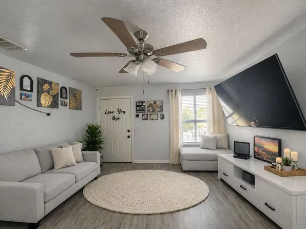6235 Slate Valley Dr, San Antonio, TX 78242