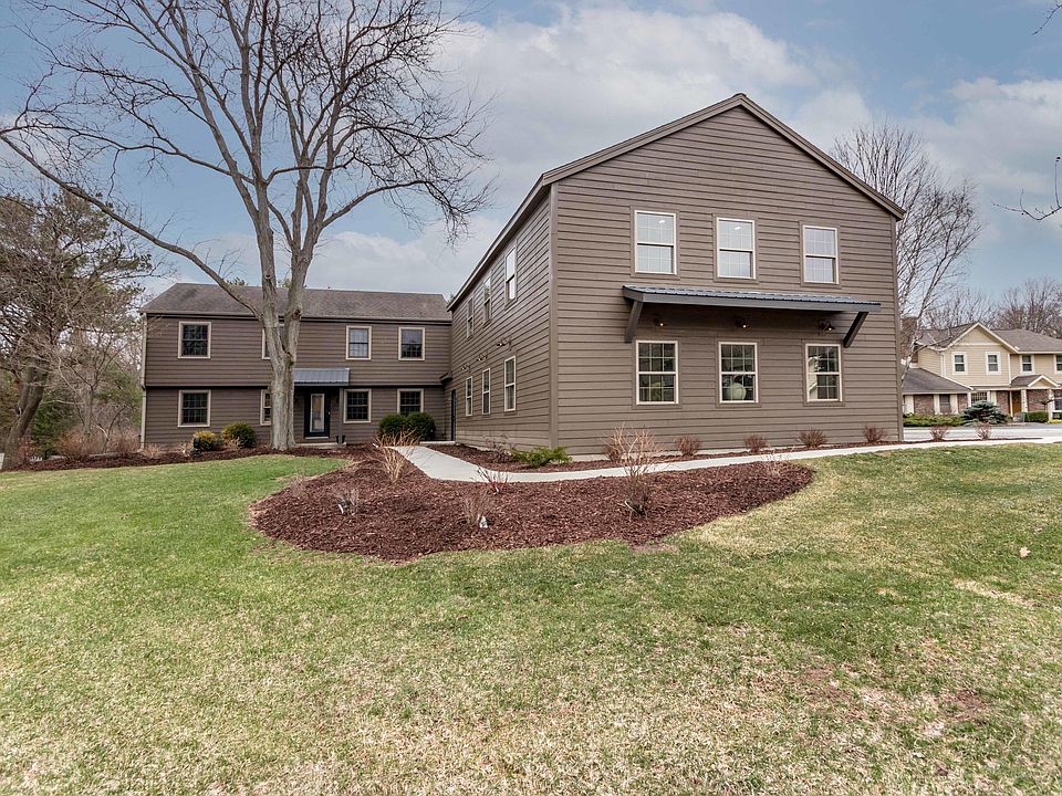 1st image of N63W29834 Woodfield Ct
