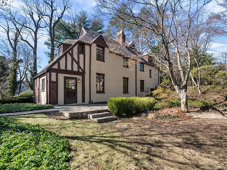12 Hampton Rd — Photo 32