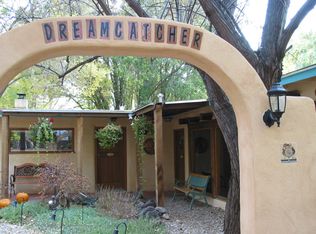 416 La Lomita Rd, Taos, NM 87571