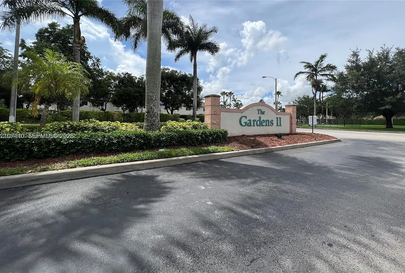 Venetia Gardens South — Photo 1