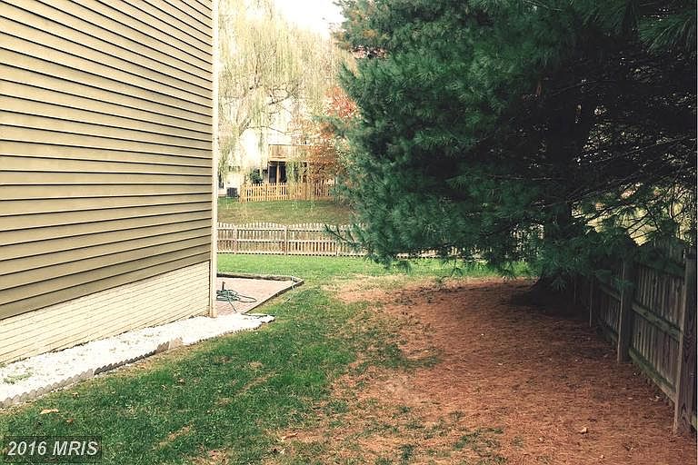 2nd image of 10 Weyanoke Ct