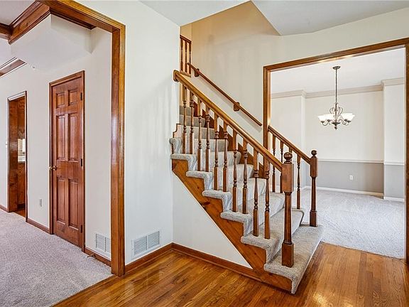4th image of 7640 N Lucerne Ct