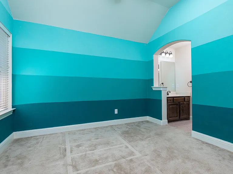 2555 Hannah Cir — Photo 24