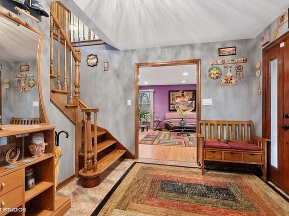 3rd image of 8 Stone Haven Dr