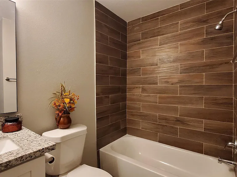 14419 Cypress Leaf Dr — Photo 23