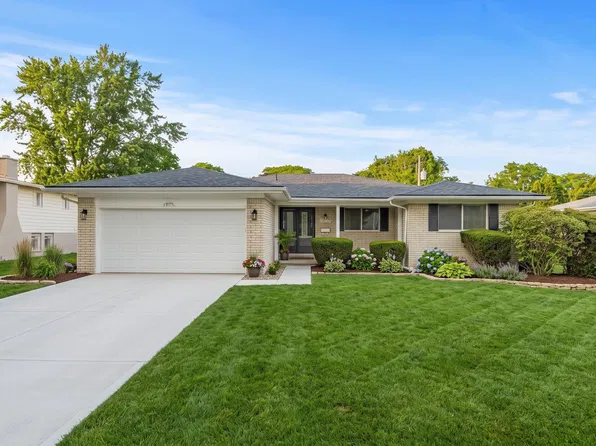 29540 Sharon Ln, Southfield, MI 48076