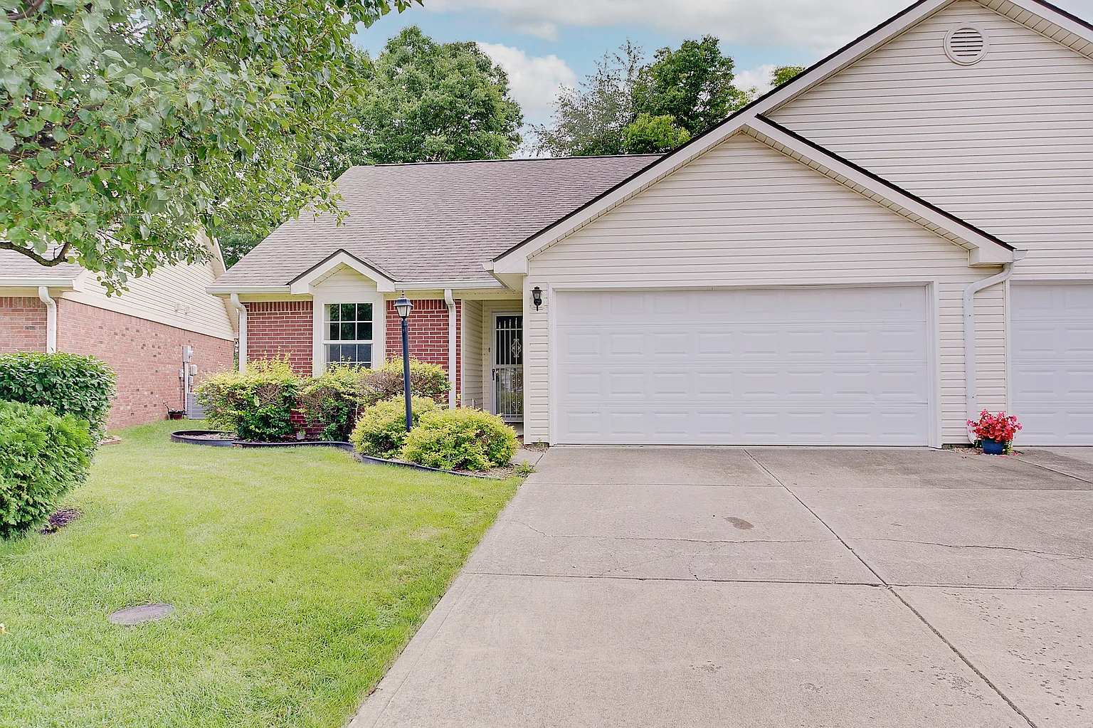 3829 Gray Pond Ct photo 1