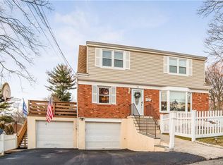 85 Frankford St, Hawthorne, NY 10532