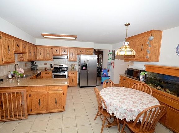 4th image of 5318 Martha Ln