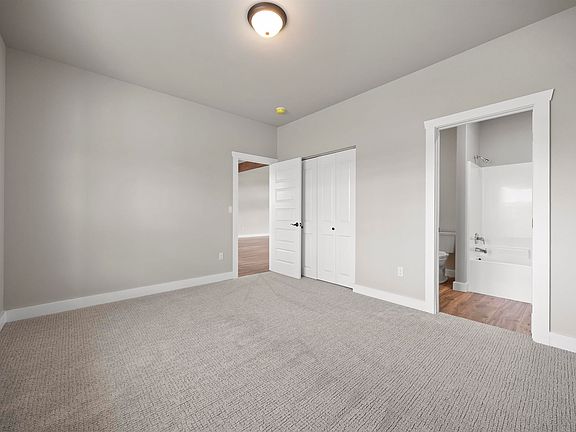 4th image of 6133 S Moore Rd