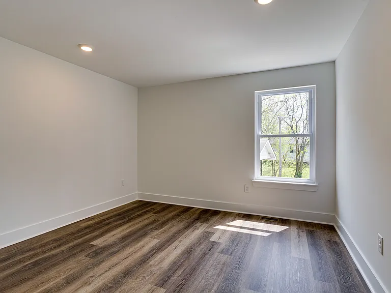 1812 Batts Blvd — Photo 19