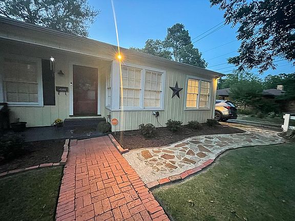 3rd image of 418 W 29th St