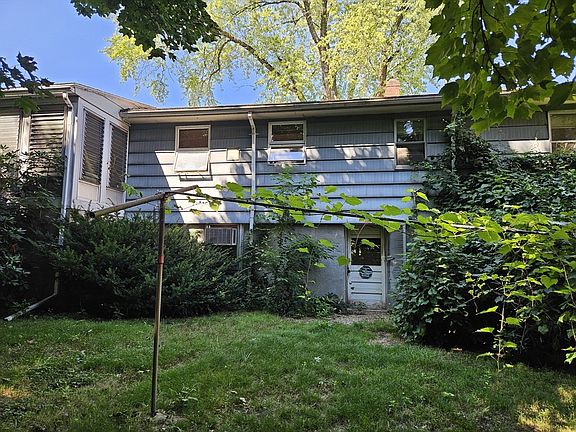 3rd image of 37 Academy St