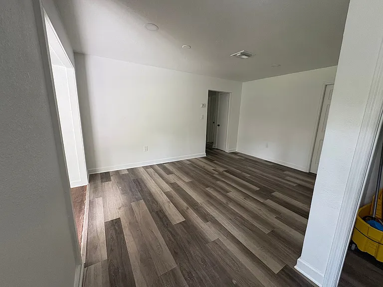 300 SW 73rd Street Rd — Photo 10