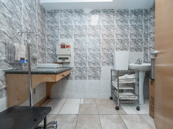 1749 East 16th Street image 10 of 18