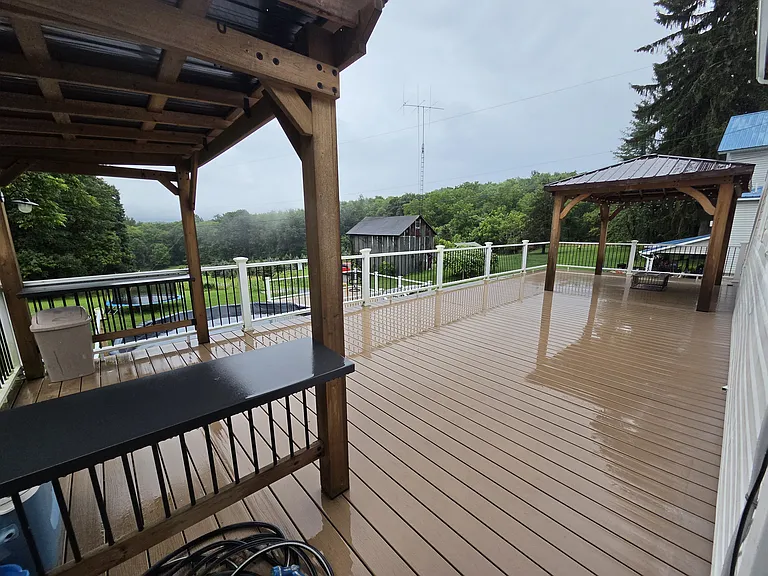 94 Cross Roads Blvd — Photo 3