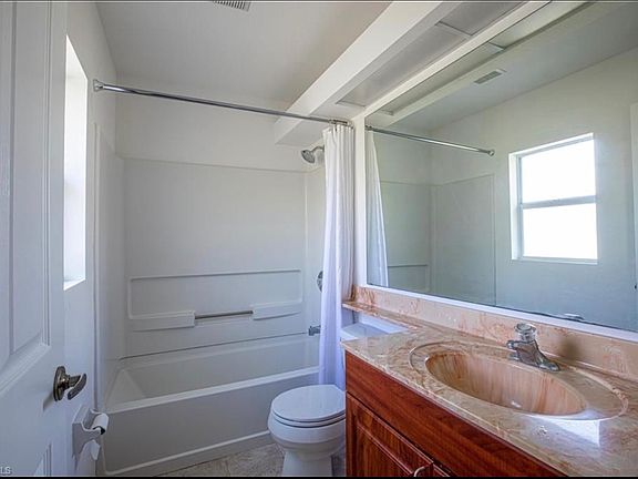 3rd image of 5175 42nd St NE