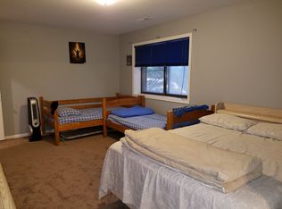 9240 Gross Point Rd APT 310, Skokie, IL 60077