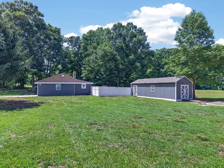 301 Boundary Rd — Photo 27