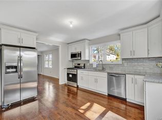 90 S Main St, Florida, NY 10921