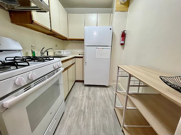 4th image of 8330 Vietor Ave APT 701