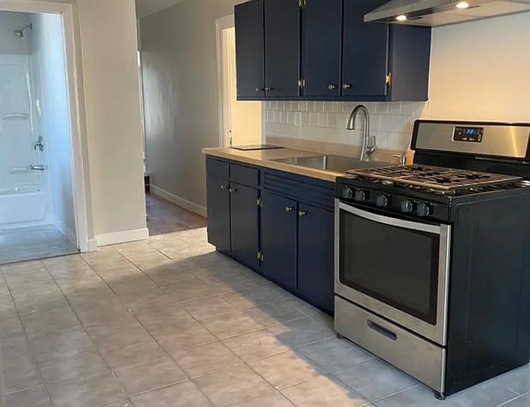 40 Vine St #3 — Photo 3