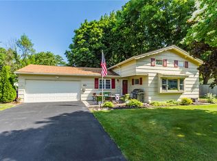 40 Eldora Dr, Rochester, NY 14624