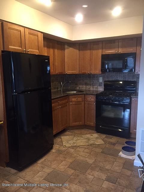 2nd image of 171A Pierce St