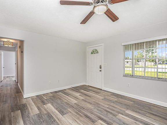 4th image of 1151 N Singleton Ave