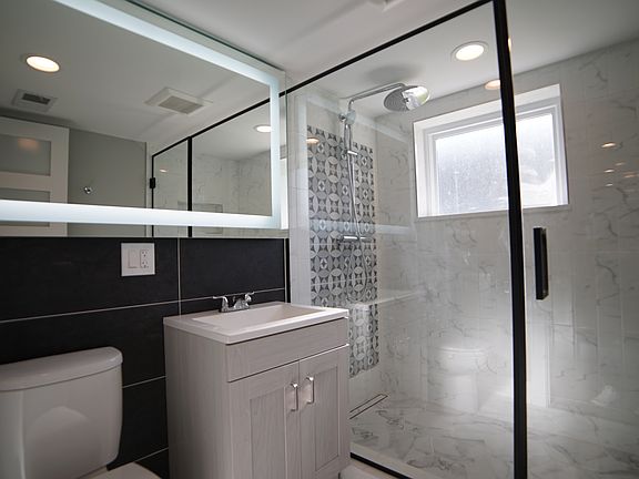 5th image of 4516 N Seeley Ave #1F