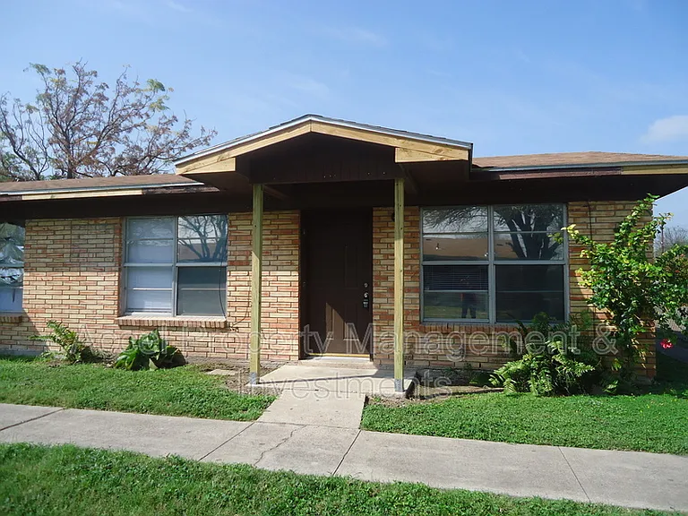 2409 Gumwood Ave #1 — Photo 1