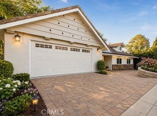 5352 Elvira Rd, Woodland Hills, CA 91364