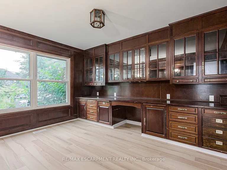2104 Mississauga Rd — Photo 4