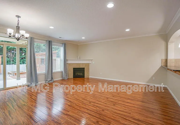 3620 NW 122nd St — Photo 6