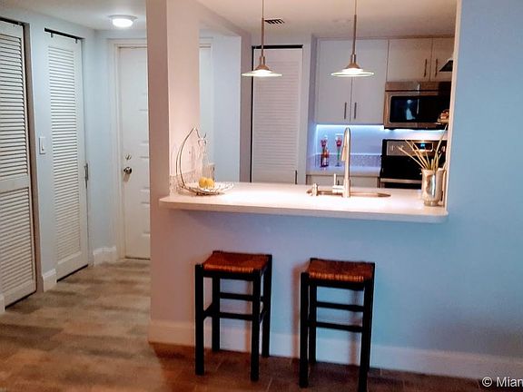 4th image of 9733 Westview Dr APT 1316