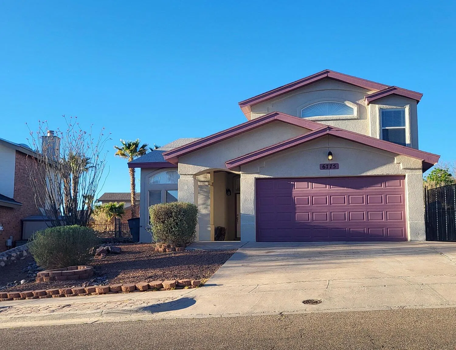 3 bed, 2.5 bath, 1696 sqft, $1,900 — Photo 2