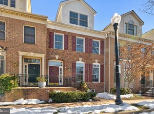 2165 N Pierce St, Arlington, VA 22209