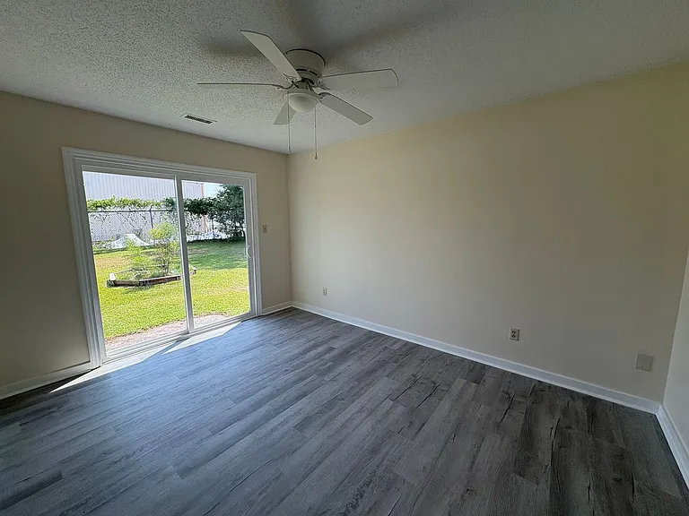 3706 Dovefield Ct — Photo 11