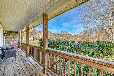 Front porch - 114 Lunceford Ln