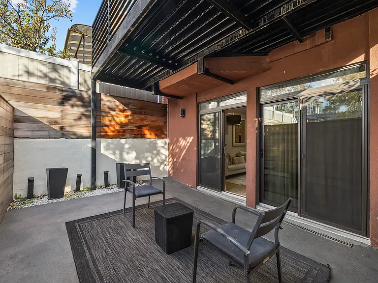 1090 Carroll St #1R — Photo 19