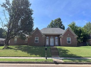 8305 Crimson Creek Dr, Cordova, TN 38016