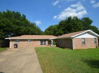 2101 Mims St, Fort Worth, TX 76112