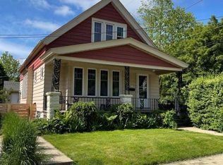 2519 E Fernwood Ave, Milwaukee, WI 53207