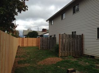 12812 E Burnside St, Portland, OR 97233