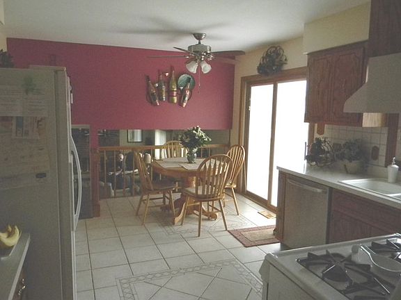 5th image of 12018 Meadowland Dr