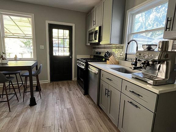 3rd image of 308 9th St