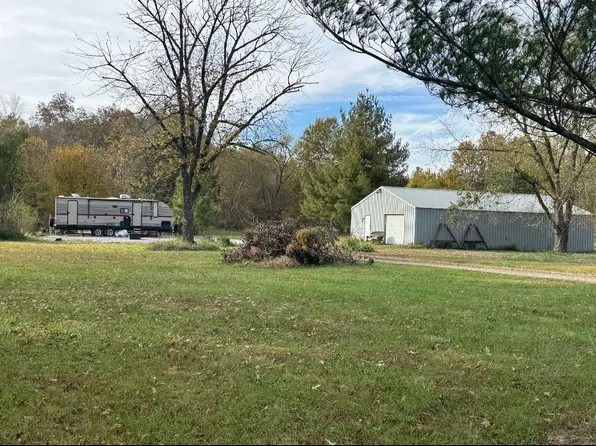 11851 E Cypress Rd, Carbondale, IL 62901