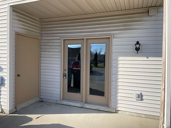 4th image of 1035 Jill Ct #1035