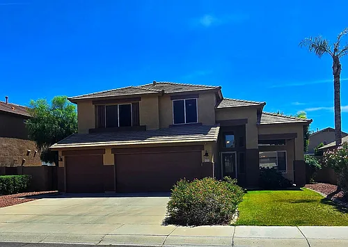 8213 W Quail Ave Photo 1